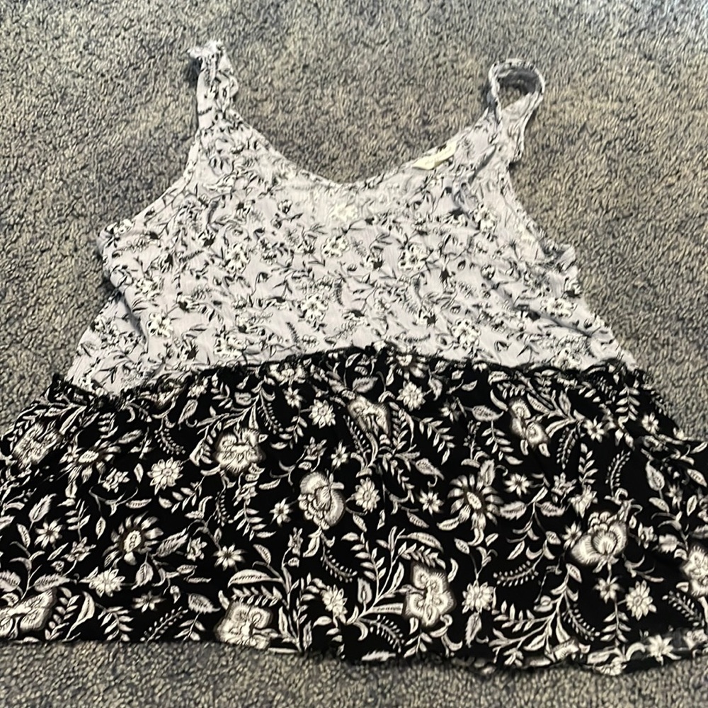 Aeropostale black floral tank